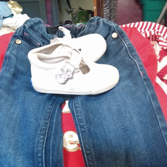 Shoes - Picture 3 of 4